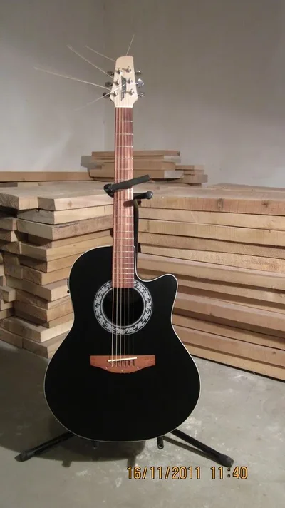 6-ти струнная гитара Lorance Space